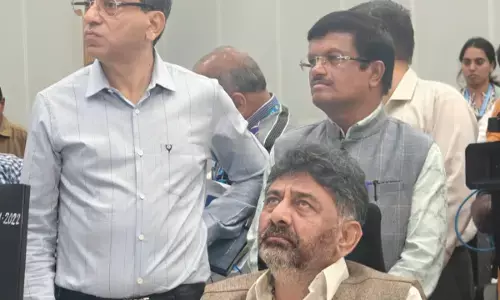 ಬೆಂಗಳೂರಿನಲ್ಲಿ ಭಾರೀ ಮಳೆ: ಬಿಬಿಎಂಪಿ ಕೇಂದ್ರ ಕಛೇರಿ ನಿಯಂತ್ರಣ ಕೊಠಡಿಗೆ ಡಿ.ಕೆ. ಶಿವಕುಮಾರ್ ಭೇಟಿ