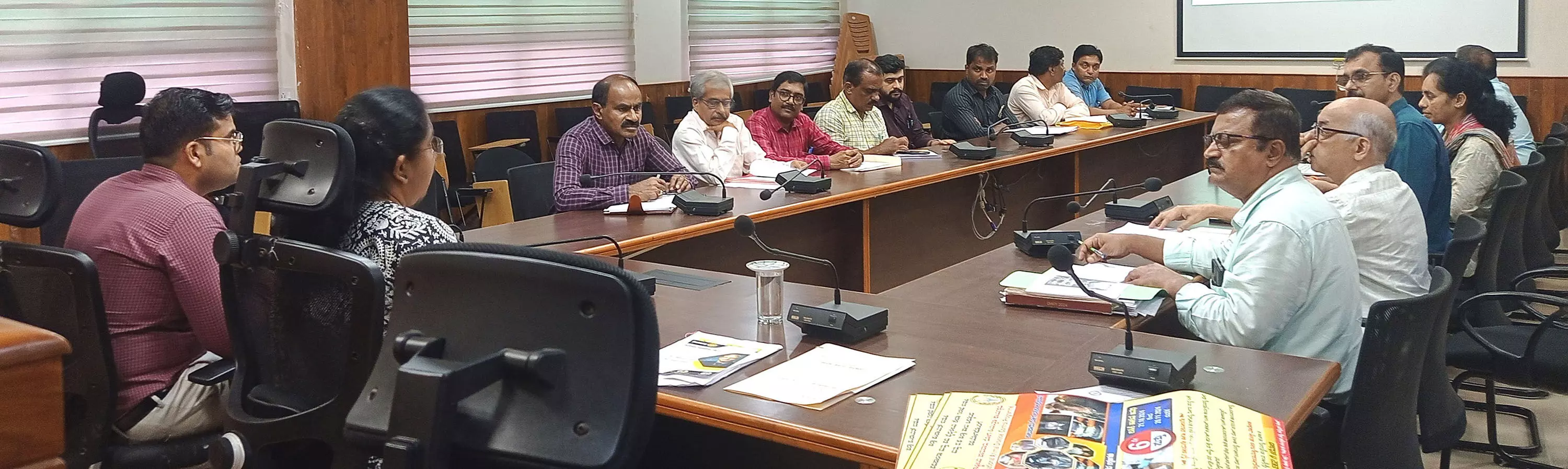 ಅ.21ರಿಂದ ಜಾನುವಾರುಗಳಿಗೆ ಕಾಲುಬಾಯಿ ಲಸಿಕೆ ಕಾರ್ಯಕ್ರಮ: ಉಡುಪಿ ಡಿಸಿ ವಿದ್ಯಾಕುಮಾರಿ ಅ.21ರಿಂದ ಜಾನುವಾರುಗಳಿಗೆ ಕಾಲುಬಾಯಿ ಲಸಿಕೆ ಕಾರ್ಯಕ್ರಮ: ಉಡುಪಿ ಡಿಸಿ ವಿದ್ಯಾಕುಮಾರಿ