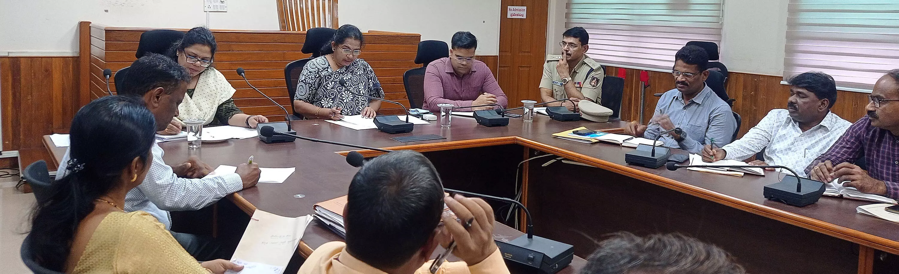 ನ.1ಕ್ಕೆ ಭುಜಂಗ ಪಾರ್ಕ್ನಲ್ಲಿ ಹಲ್ಮಿಡಿ ಶಾಸನದ ಪ್ರತಿಕೃತಿ ಸ್ಥಾಪನೆ: ಉಡುಪಿ ಜಿಲ್ಲಾಧಿಕಾರಿ ನ.1ಕ್ಕೆ ಭುಜಂಗ ಪಾರ್ಕ್ನಲ್ಲಿ ಹಲ್ಮಿಡಿ ಶಾಸನದ ಪ್ರತಿಕೃತಿ ಸ್ಥಾಪನೆ: ಉಡುಪಿ ಜಿಲ್ಲಾಧಿಕಾರಿ