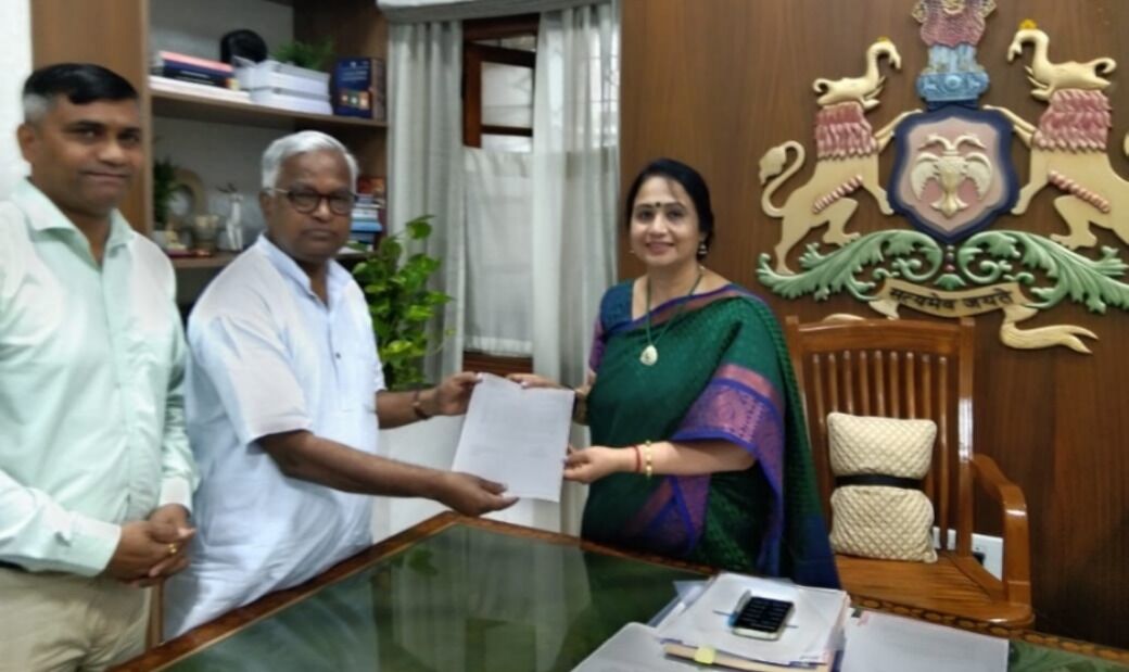 ವಿಧಾನಸೌಧ, ವಿಕಾಸಸೌಧಗಳಲ್ಲಿ ಕನ್ನಡಪರ ಘೋಷಣೆಗಳನ್ನು ಅಳವಡಿಸಿ : ಡಾ.ಪುರುಷೋತ್ತಮ ಬಿಳಿಮಲೆ