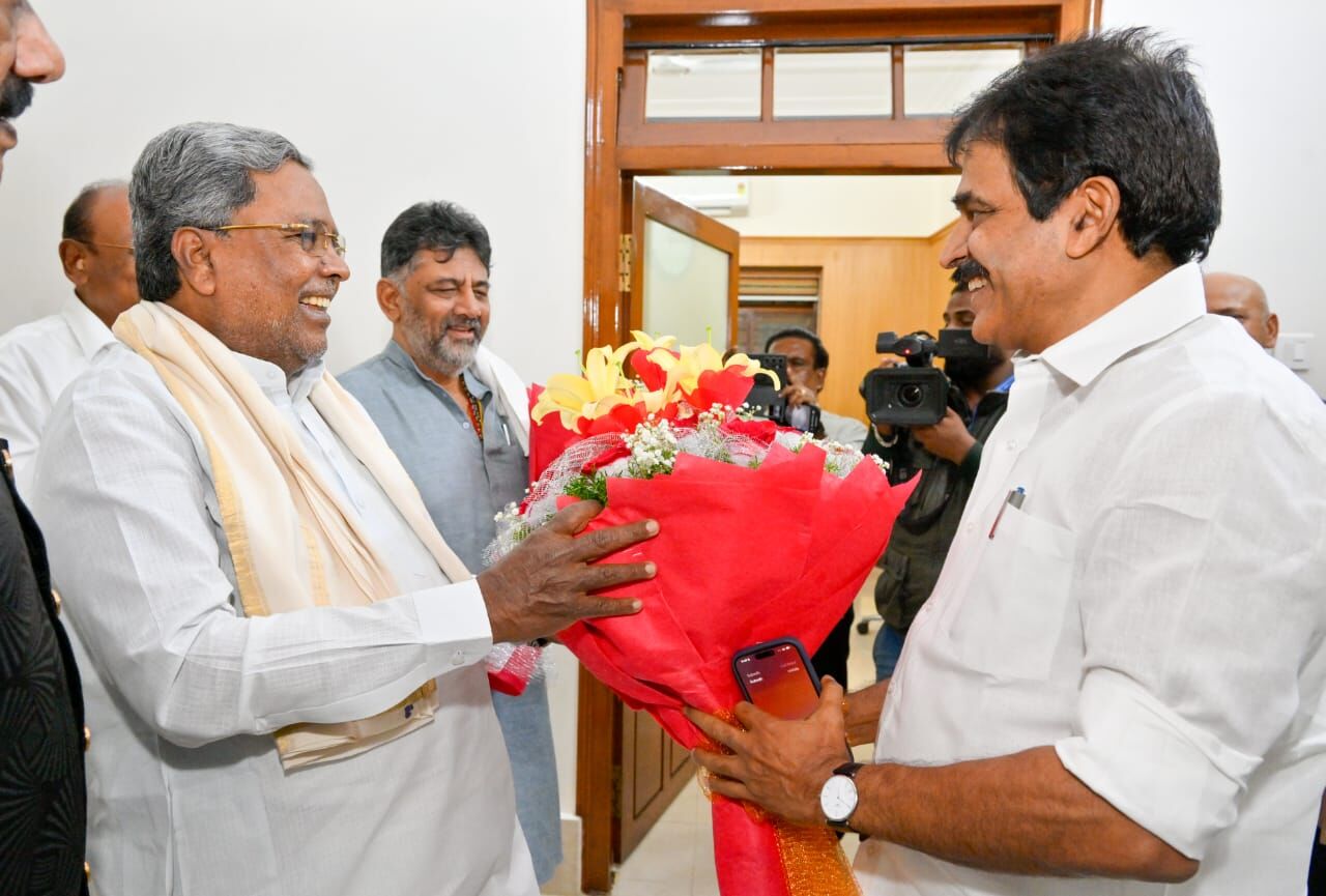 ರಾಜ್ಯಕ್ಕೆ ಕೆ.ಸಿ.ವೇಣುಗೋಪಾಲ್ ಭೇಟಿ : ಸಿಎಂ, ಡಿಸಿಎಂ ಜೊತೆ ಉಪ ಚುನಾವಣೆ ಕುರಿತು ಚರ್ಚೆ