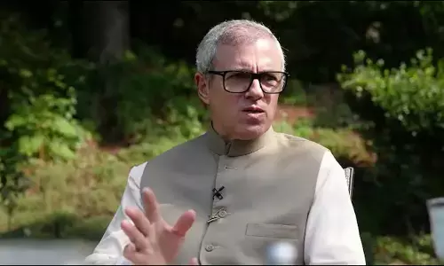 ಜಮ್ಮು ಕಾಶ್ಮೀರ | ನನ್ನ ಪ್ರಯಾಣದ ವೇಳೆ ಜನರತ್ತ ಲಾಠಿ ಬೀಸಬೇಡಿ : ಪೊಲೀಸರಿಗೆ ಸಿಎಂ ಉಮರ್ ಅಬ್ದುಲ್ಲಾ ಸೂಚನೆ