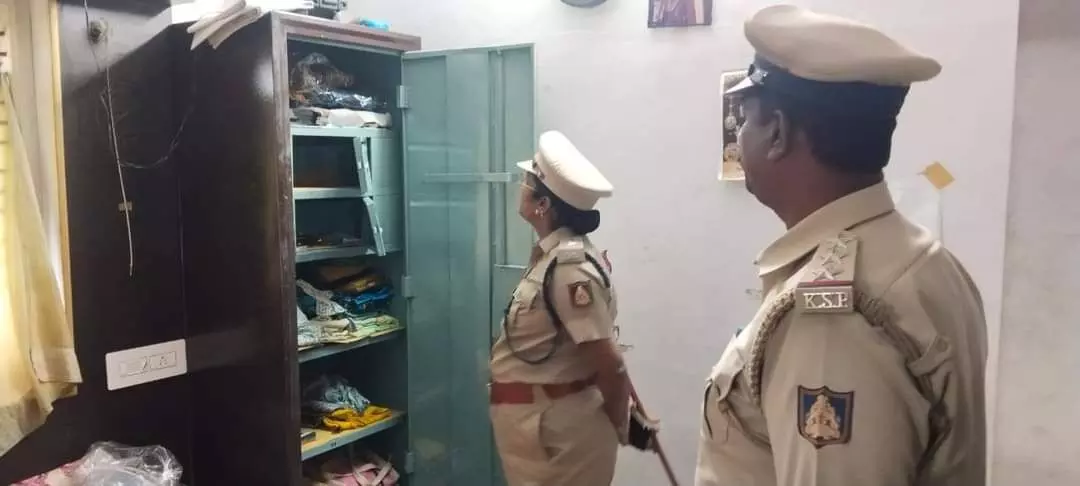 ಚಾಮರಾಜನಗರ: ಪೊಲೀಸ್ ಕಾನ್ ಸ್ಟೇಬಲ್ ಮನೆಯಿಂದ ನಗ-ನಗದು ಕಳವು