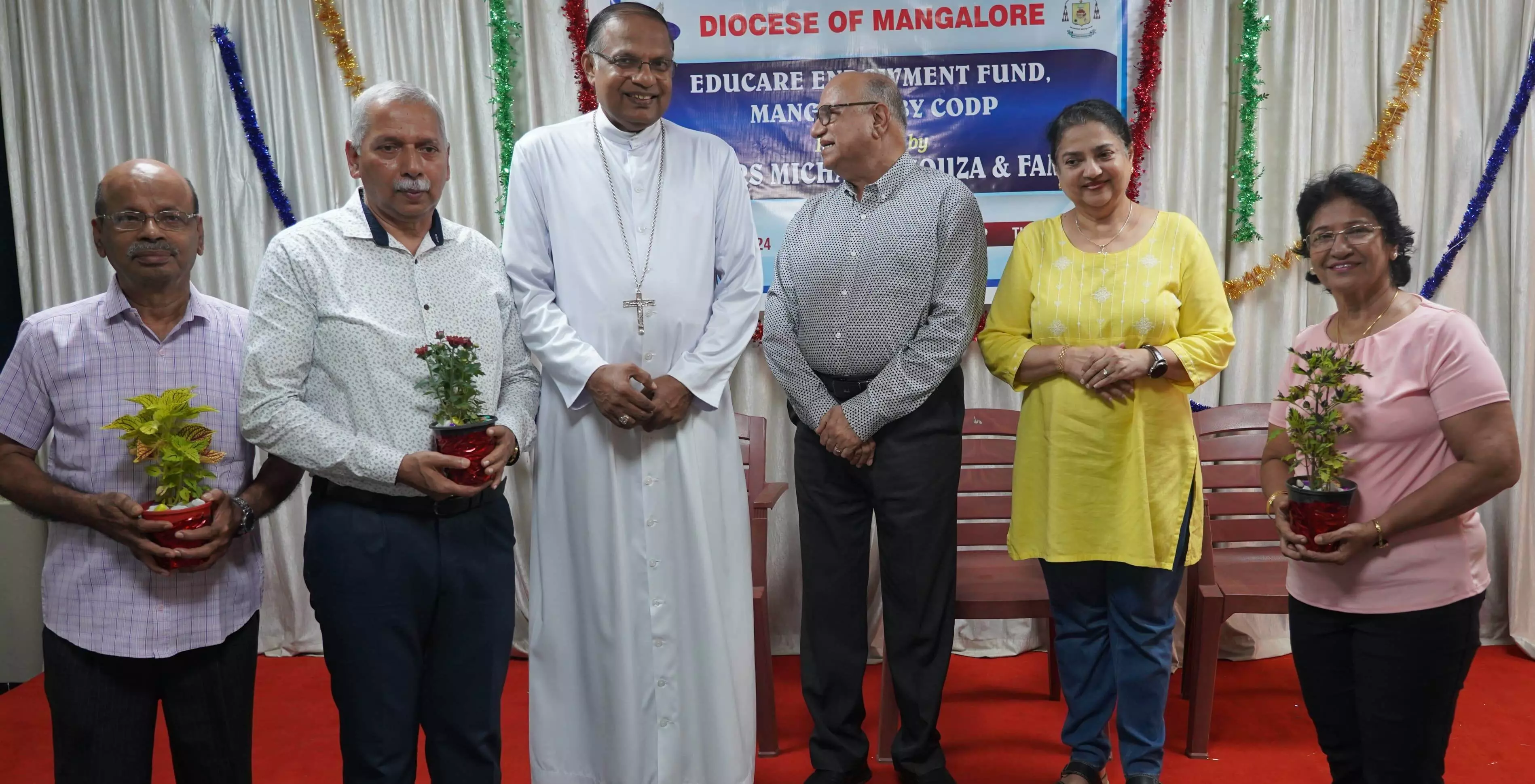 ಮಂಗಳೂರು| ಪರರ ಕಷ್ಟಗಳಿಗೆ ಸ್ಪಂದಿಸುವುದು ಶ್ರೇಷ್ಠ ಗುಣ: ಬಿಷಪ್ ಡಾ.ಪೀಟರ್ ಪೌಲ್ ಸಲ್ದಾನ ಮಂಗಳೂರು| ಪರರ ಕಷ್ಟಗಳಿಗೆ ಸ್ಪಂದಿಸುವುದು ಶ್ರೇಷ್ಠ ಗುಣ: ಬಿಷಪ್ ಡಾ.ಪೀಟರ್ ಪೌಲ್ ಸಲ್ದಾನ