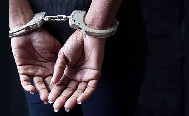 ದಿಲ್ಲಿಯ ಹೋಟೆಲೊಂದರಲ್ಲಿ ಬಾಲಕಿಯ ಸಾಮೂಹಿಕ ಅತ್ಯಾಚಾರ: ಐವರು ಆರೋಪಿಗಳ ಬಂಧನ