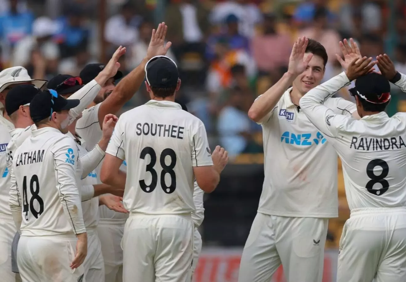 ನ್ಯೂಝಿಲ್ಯಾಂಡ್ ವಿರುದ್ಧದ ಟೆಸ್ಟ್ | 462 ರನ್ ಗೆ ಆಲೌಟ್ ಆದ ಭಾರತ ನ್ಯೂಝಿಲ್ಯಾಂಡ್ ವಿರುದ್ಧದ ಟೆಸ್ಟ್ | 462 ರನ್ ಗೆ ಆಲೌಟ್ ಆದ ಭಾರತ