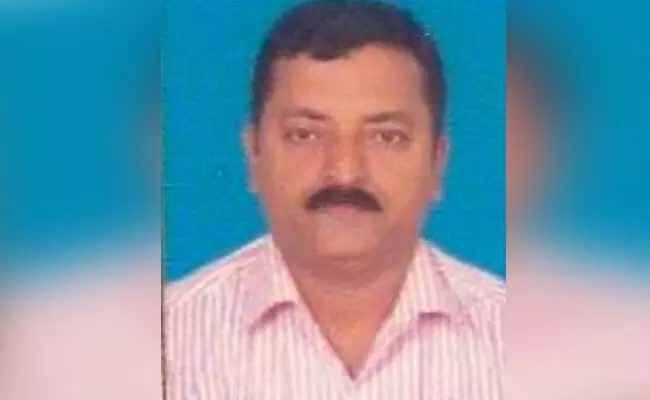 ಶ್ರೀನಿವಾಸ ನಾಯ್ಕ ಅವರಿಗೆ ಕರ್ನಾಟಕ ವಿಶ್ವವಿದ್ಯಾಲಯದಿಂದ ಡಾಕ್ಟರೇಟ್ ಗೌರವ ಶ್ರೀನಿವಾಸ ನಾಯ್ಕ ಅವರಿಗೆ ಕರ್ನಾಟಕ ವಿಶ್ವವಿದ್ಯಾಲಯದಿಂದ ಡಾಕ್ಟರೇಟ್ ಗೌರವ