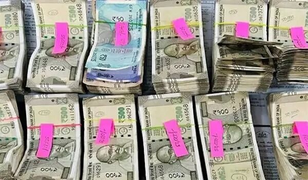 ಬೆಳಗಾವಿ | ದಾಖಲೆಗಳಿಲ್ಲದೇ ಸಾಗಾಟ ಮಾಡುತ್ತಿದ್ದ 2.73 ಕೋಟಿ ಜಪ್ತಿ!