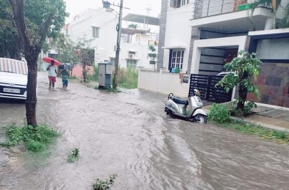 ಶಿವಮೊಗ್ಗ ಜಿಲ್ಲಾದ್ಯಂತ  ಭಾರೀ ಮಳೆ ; ಜನಜೀವನ ಅಸ್ತವ್ಯಸ್ತ