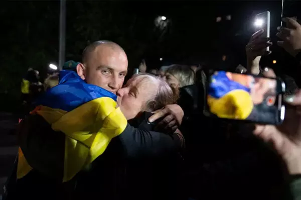 ಯುಎಇ ಮಧ್ಯಸ್ಥಿಕೆ | ರಶ್ಯ ಮತ್ತು ಉಕ್ರೇನ್ 95 ಯುದ್ಧ ಕೈದಿಗಳ ವಿನಿಮಯ ಯುಎಇ ಮಧ್ಯಸ್ಥಿಕೆ | ರಶ್ಯ ಮತ್ತು ಉಕ್ರೇನ್ 95 ಯುದ್ಧ ಕೈದಿಗಳ ವಿನಿಮಯ