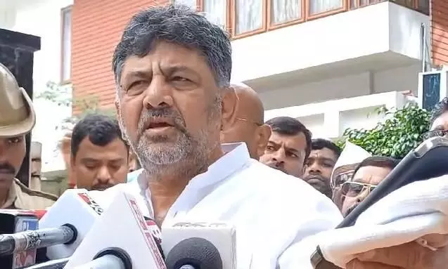 ಕುಮಾರಸ್ವಾಮಿ ರಾಜಕೀಯವೇ ಬೇರೆ, ಅವರ ಕಾರ್ಯಕರ್ತರ ರಾಜಕೀಯವೇ ಬೇರೆ: ಡಿಕೆಶಿ ವ್ಯಂಗ್ಯ