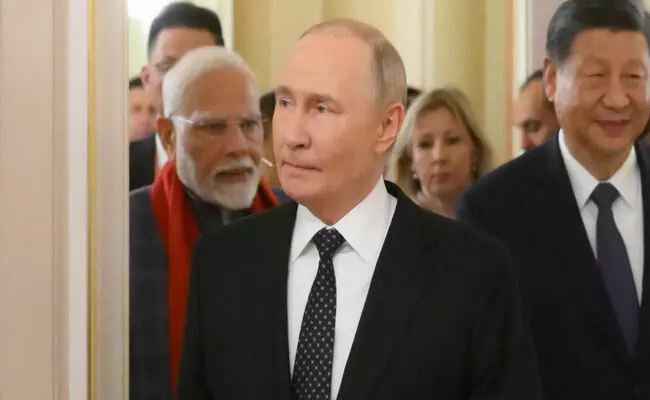 ಪಾಶ್ಚಿಮಾತ್ಯ ಪ್ರಾಬಲ್ಯವನ್ನು ಎದುರಿಸಲು ಹೊಸ ವ್ಯವಸ್ಥೆ ಅತ್ಯಗತ್ಯ : ಬ್ರಿಕ್ಸ್ ಶೃಂಗಸಭೆಯಲ್ಲಿ ರಶ್ಯ ಅಧ್ಯಕ್ಷ ಪುಟಿನ್ ಪ್ರತಿಪಾದನೆ