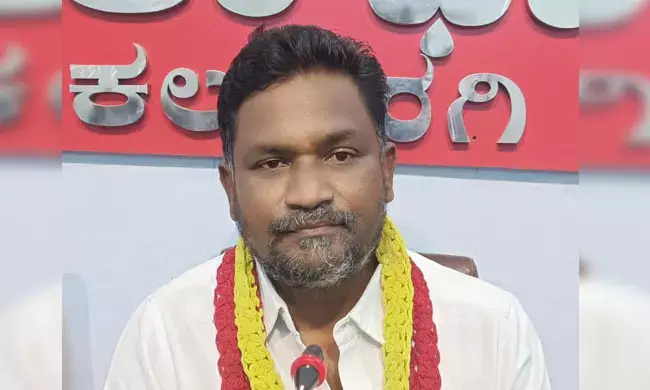 ಕನ್ನಡ ನಾಮಫಲಕ ಬಳಸದಿದ್ದರೆ ಉಗ್ರ ಹೋರಾಟ : ಸೋಮನಾಥ ಕಟ್ಟಿಮನಿ