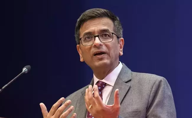 ಸುಪ್ರೀಂ ಕೋರ್ಟ್ ಕಲಾಪ ವರದಿಗಾರರಿಗೆ ಕಾನೂನು ಪದವಿ ಬೇಕಿಲ್ಲ : ಸಿಜೆಐ ಡಿ ವೈ ಚಂದ್ರಚೂಡ್ ಸುಪ್ರೀಂ ಕೋರ್ಟ್ ಕಲಾಪ ವರದಿಗಾರರಿಗೆ ಕಾನೂನು ಪದವಿ ಬೇಕಿಲ್ಲ : ಸಿಜೆಐ ಡಿ ವೈ ಚಂದ್ರಚೂಡ್