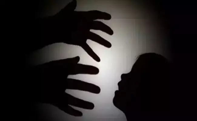 ಉತ್ತರ ಪ್ರದೇಶ | ಇಬ್ಬರು ಬಾಲಕಿಯರ ಮೇಲೆ ಅತ್ಯಾಚಾರ : ಸತ್ಸಂಗ ಭವನದ ಸೇವಕನ ಬಂಧನ