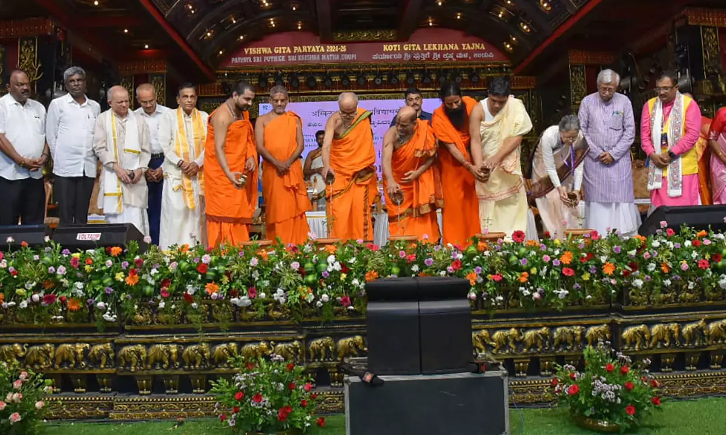 ಸಂಸ್ಕೃತ ಸುಸ್ಪಷ್ಟ, ಇಂಗ್ಲಿಷ್ ಅಸ್ಪಷ್ಟ ಭಾಷೆ: ಪುತ್ತಿಗೆಶ್ರೀ