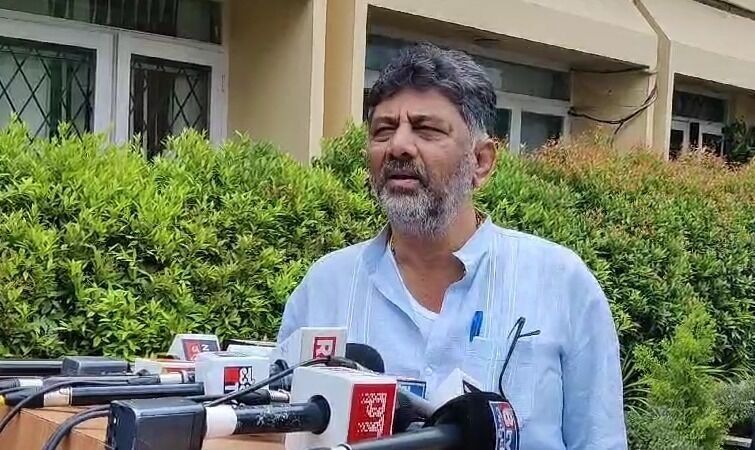 ಮನೆಗಳಿಗೆ ಮಳೆ ನೀರು ನುಗ್ಗಿ ಸಮಸ್ಯೆಯಾಗಿರುವವರಿಗೆ ಪರಿಹಾರ ನೀಡಲು ಸಮಿತಿ ರಚನೆ : ಡಿ.ಕೆ. ಶಿವಕುಮಾರ್