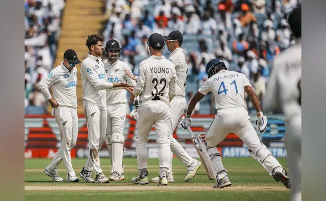 ದ್ವಿತೀಯ ಟೆಸ್ಟ್ | 301 ರನ್ ಮುನ್ನಡೆಯಲ್ಲಿ ನ್ಯೂಝಿಲ್ಯಾಂಡ್ ಕ್ರಿಕೆಟ್ ತಂಡ