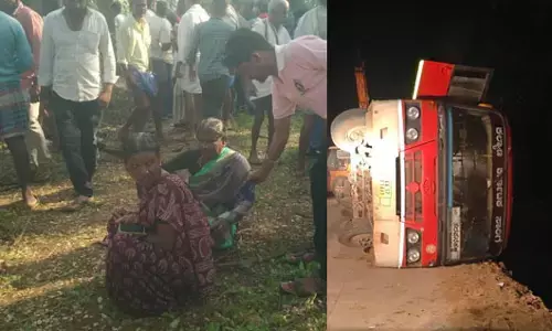 ವಿಜಯನಗರ: ಹಳ್ಳಕ್ಕೆ ಉರುಳಿದ ಕೆಎಸ್ಸಾರ್ಟಿಸಿ  ಬಸ್;‌ ಓರ್ವ ಮೃತ್ಯು