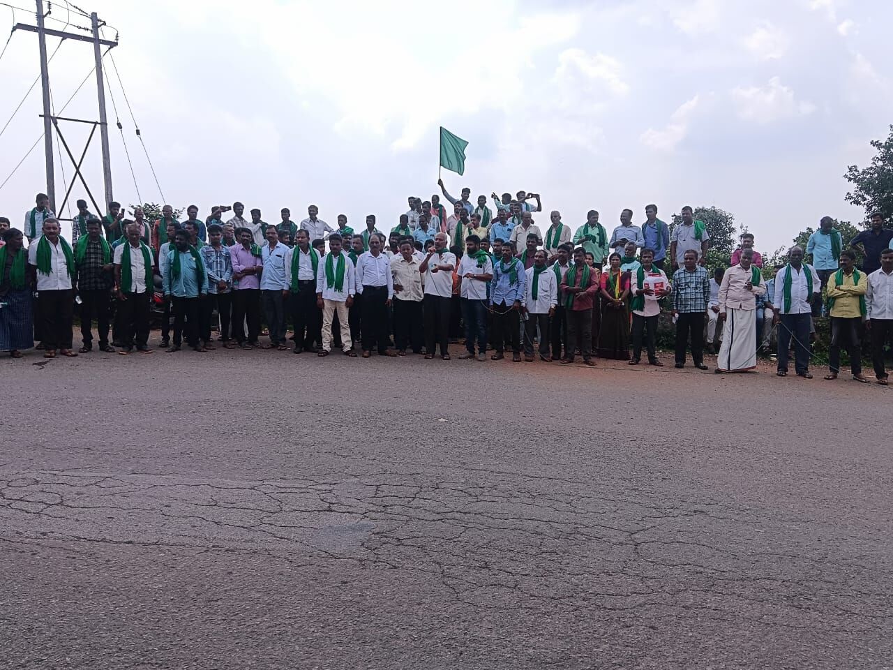 ಶಿವಮೊಗ್ಗ | ಸತತ 5ನೇ ದಿನಕ್ಕೆ ಕಾಲಿಟ್ಟ ಶರಾವತಿ ಮುಳುಗಡೆ ರೈತರ ಪ್ರತಿಭಟನೆ : ಕಾರ್ಗಲ್ ತಲುಪಿದ ಪಾದಯಾತ್ರೆ