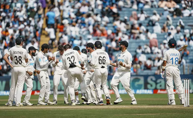 ಐತಿಹಾಸಿಕ ಟೆಸ್ಟ್ ಸರಣಿ ಗೆದ್ದ ನ್ಯೂಝಿಲೆಂಡ್: 12 ವರ್ಷಗಳ ಬಳಿಕ ತವರಿನಲ್ಲಿ ಭಾರತಕ್ಕೆ ಸೋಲು