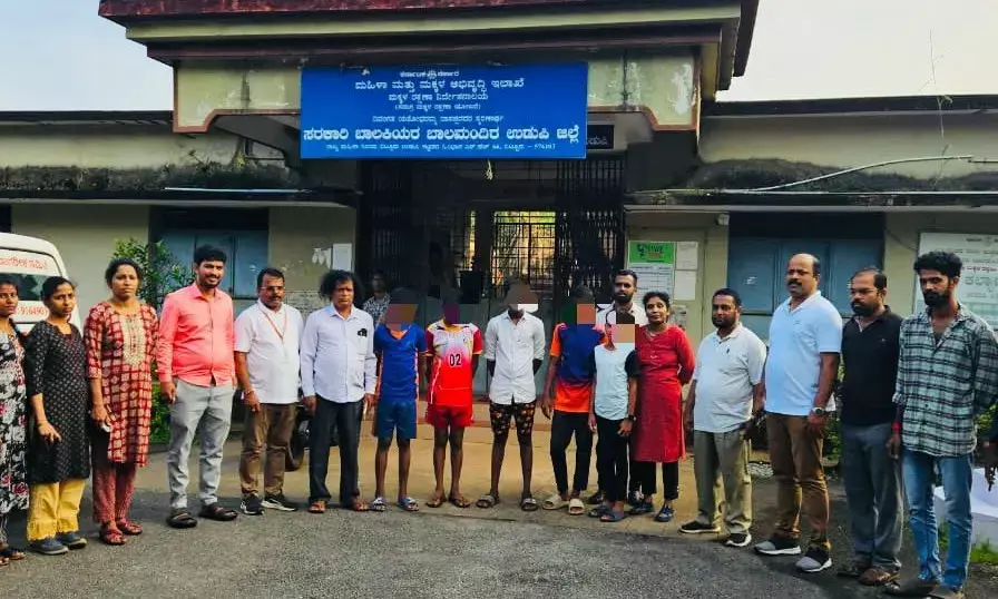 ಮಲ್ಪೆ ಬಂದರಿನಲ್ಲಿ ಮೀನು ಆಯುವ 7 ಮಕ್ಕಳ ರಕ್ಷಣೆ