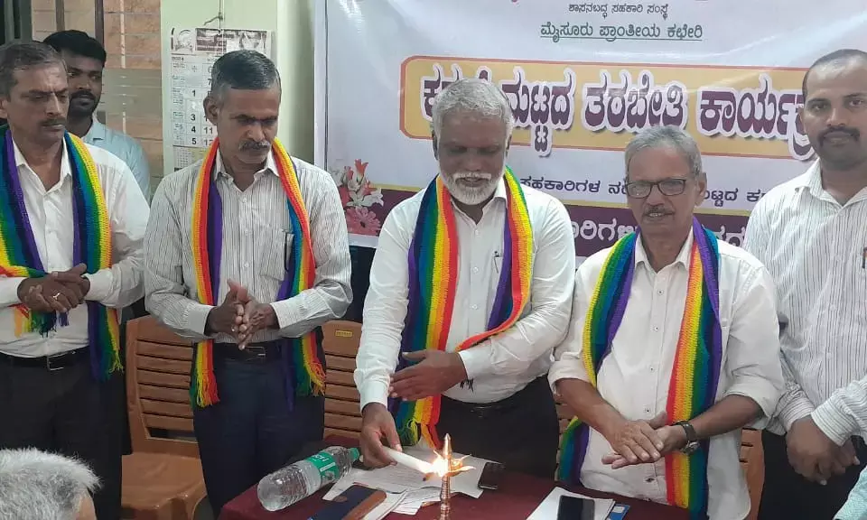 ಸಹಕಾರಿ ಸಂಘಗಳಿಂದ ಆಧುನಿಕ ವ್ಯವಸ್ಥೆಯೊಂದಿಗೆ ಪಾರದರ್ಶಕ ಸೇವೆ: ಮಂಜುನಾಥ್ ಎಸ್.ಕೆ .