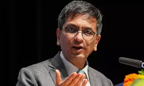 ಕಿರಿಯರಿಗೆ ಸೂಕ್ತ ವೇತನ ನೀಡುವುದನ್ನು ಹಿರಿಯ ವಕೀಲರು ಕಲಿಯಬೇಕು : ಸಿಜೆಐ ಚಂದ್ರಚೂಡ್ ಕಿವಿಮಾತು