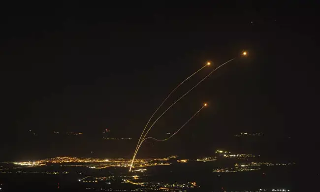 ಇಸ್ರೇಲ್ ದಾಳಿಯಲ್ಲಿ ಇರಾನ್ ನ ಬ್ಯಾಲಿಸ್ಟಿಕ್ ಕ್ಷಿಪಣಿ ಕಾರ್ಖಾನೆ ನಾಶ : ವರದಿ