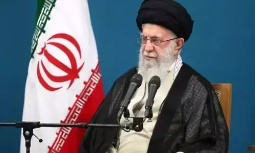 ಇಸ್ರೇಲ್ ದಾಳಿಗೆ ಹೇಗೆ ಉತ್ತರಿಸಬೇಕು ಎಂದು ಇರಾನ್ ನಿರ್ಧರಿಸಲಿದೆ: ಖಾಮಿನೈ