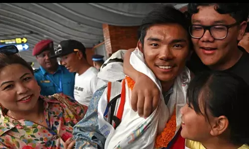 ವಿಶ್ವದ 14 ಅತೀ ಎತ್ತರದ ಶಿಖರ ಏರಿದ ಕಿರಿಯ ಪರ್ವತಾರೋಹಿ | ನೇಪಾಳದ ನಿಮಾ ರಿಂಜಿ ದಾಖಲೆ