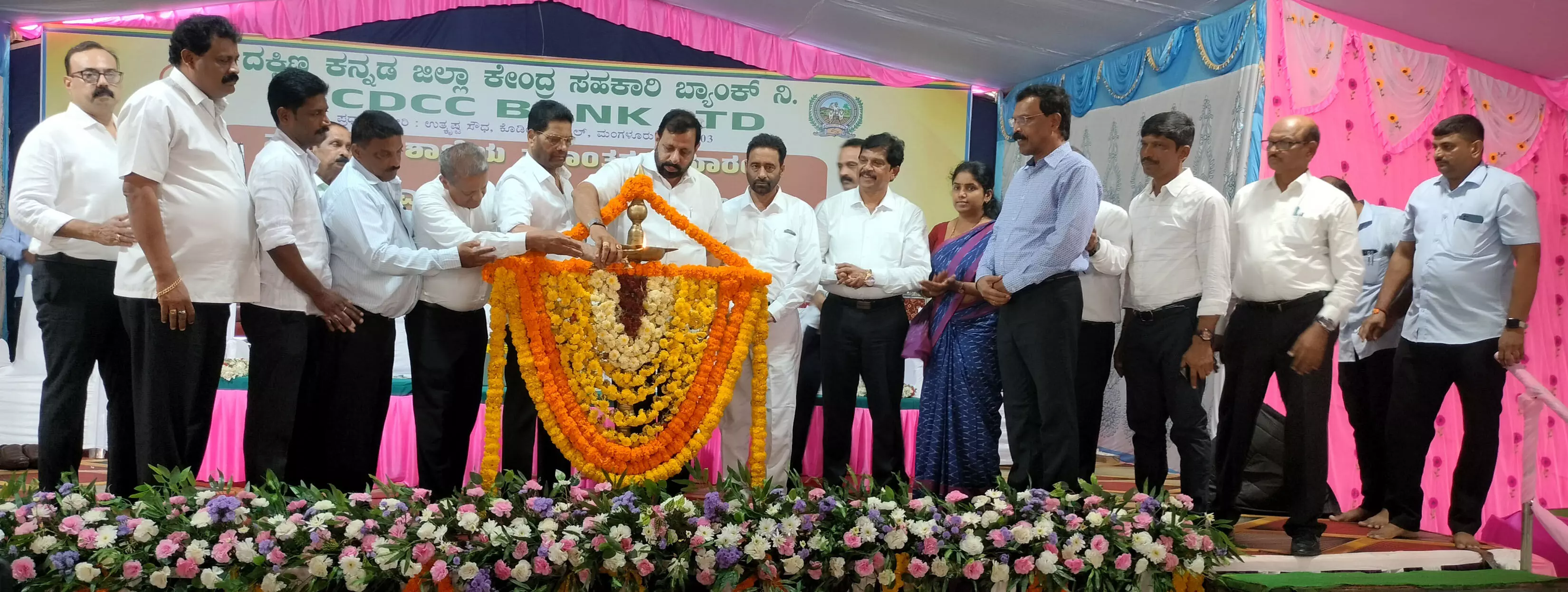 ಸಹಕಾರಿ ಕ್ಷೇತ್ರದಿಂದ ಮಾತ್ರ ದೇಶದ ಅಭಿವೃದ್ಧಿ ಸಾಧ್ಯ: ಡಾ. ರಾಜೇಂದ್ರಕುಮಾರ್ ಸಹಕಾರಿ ಕ್ಷೇತ್ರದಿಂದ ಮಾತ್ರ ದೇಶದ ಅಭಿವೃದ್ಧಿ ಸಾಧ್ಯ: ಡಾ. ರಾಜೇಂದ್ರಕುಮಾರ್