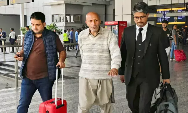 ಮಧ್ಯಂತರ ಜಾಮೀನು ಅವಧಿ ಅಂತ್ಯ | ತಿಹಾರ ಜೈಲಿಗೆ ಮರಳಿದ ಬಾರಾಮುಲ್ಲಾ ಸಂಸದ ಅಬ್ದುಲ್ ರಶೀದ್