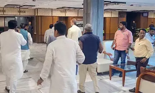 ವರದಿ ಬದಲಾಯಿಸಿದ ಆರೋಪ | ವಕ್ಫ್ ಸಮಿತಿ ಸಭೆ ತ್ಯಜಿಸಿದ ಪ್ರತಿಪಕ್ಷದ ಸದಸ್ಯರು