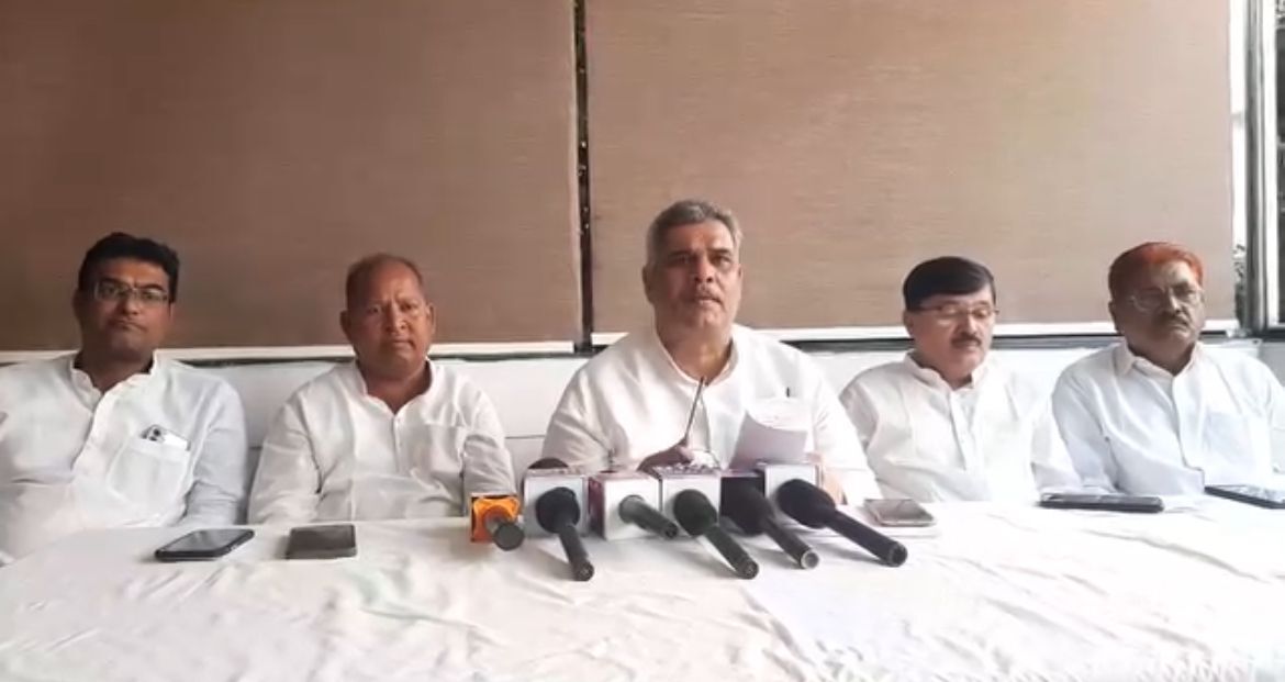 ವಕ್ಫ್ ಆಸ್ತಿ ವಿವಾದ: ಬಿಜೆಪಿಯ ಮುಂದೆ ಸರಣಿ ಪ್ರಶ್ನೆಗಳನ್ನಿಟ್ಟ ಕಾಂಗ್ರೆಸ್