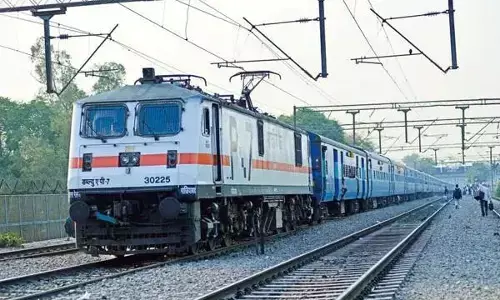 ಶೌಚಾಲಯದಲ್ಲಿ ನೀರಿಲ್ಲ | ಪ್ರಯಾಣಿಕನಿಗೆ 25,000 ಪರಿಹಾರ : ರೈಲ್ವೆಗೆ ಬಳಕೆದಾರರ ಆಯೋಗ ಆದೇಶ