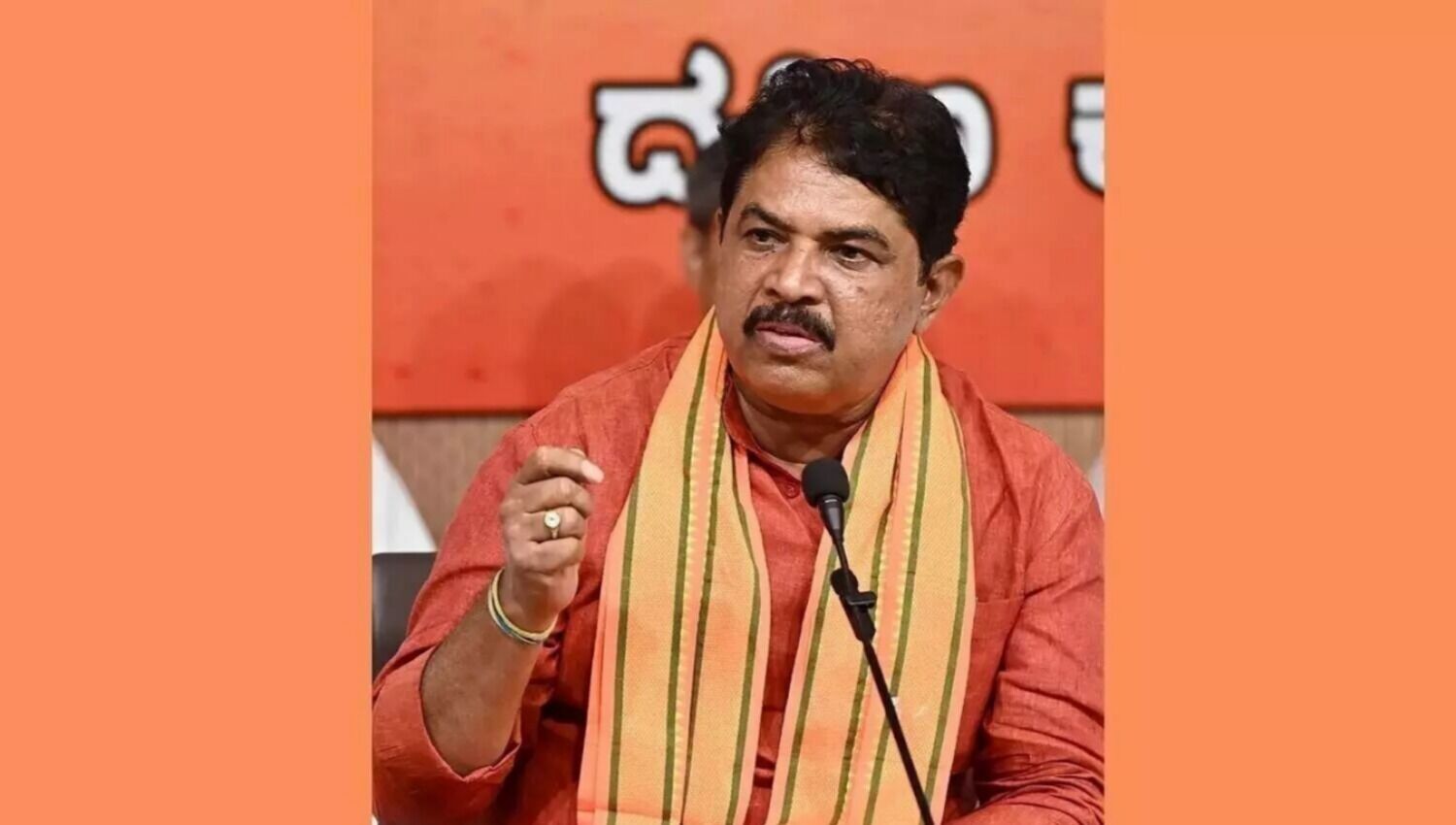 ‘ವಕ್ಫ್ ಬೋರ್ಡ್’ಗೆ ಝಮೀರ್ ಅಹ್ಮದ್ ಆಸ್ತಿ ಬರೆಸಿಕೊಡಿ : ಆರ್.ಅಶೋಕ್