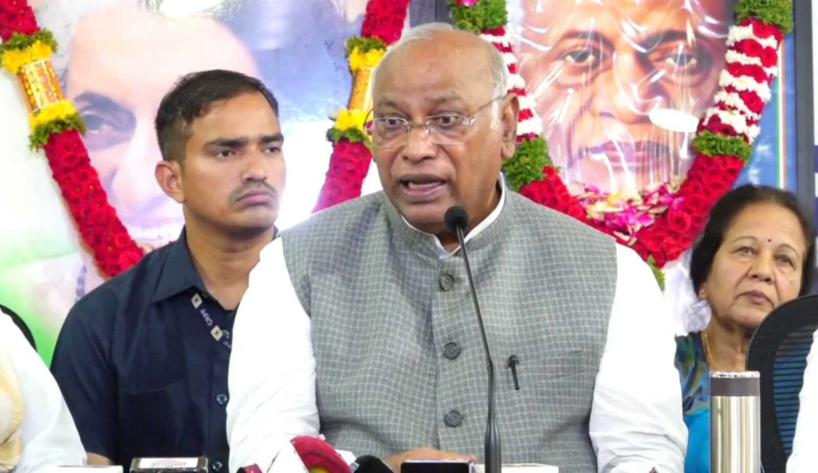 ಧರ್ಮಗಳ ನಡುವೆ ವೈಷಮ್ಯ ಬಿತ್ತುವುದು ಬಿಜೆಪಿಯವರ ಕೆಲಸ : ಮಲ್ಲಿಕಾರ್ಜುನ ಖರ್ಗೆ