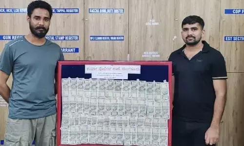 ಅಮೆಝಾನ್ ಆರ್ಡರ್ ಪಡೆಯಲು ವಿಮಾನದಲ್ಲಿ ಬರುತ್ತಿದ್ದ ಆನ್‌ ಲೈನ್‌ ವಂಚಕರು!