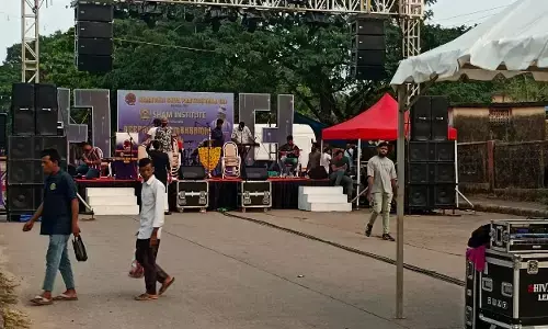 ಸುರತ್ಕಲ್‌ ರಸ್ತೆ ಬಂದ್‌ ಮಾಡಿ ಖಾಸಗಿ ಪ್ರತಿಷ್ಠಾನದಿಂದ ಫುಡ್‌ ಫೆಸ್ಟ್‌, ಸಂಗೀತ ರಸಮಂಜರಿ ಆಯೋಜನೆ