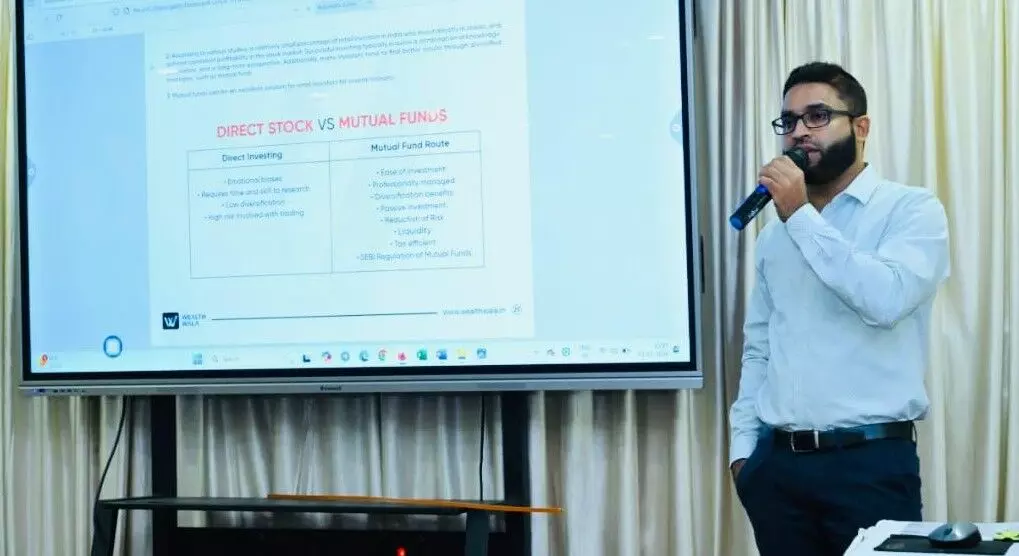 ಮಂಗಳೂರು: ಮೊಹಮ್ಮದ್ ಸಲಾಹುದ್ದೀನ್ರಿಂದ ಷೇರು ಮಾರುಕಟ್ಟೆ ಬಗ್ಗೆ ಅಧ್ಯಯನ ಶಿಬಿರ ಮಂಗಳೂರು: ಮೊಹಮ್ಮದ್ ಸಲಾಹುದ್ದೀನ್ರಿಂದ ಷೇರು ಮಾರುಕಟ್ಟೆ ಬಗ್ಗೆ ಅಧ್ಯಯನ ಶಿಬಿರ