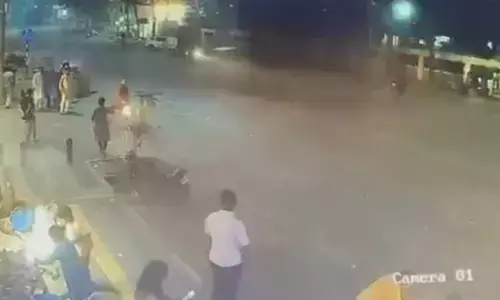 ಮಹಾರಾಷ್ಟ್ರ | ಪಟಾಕಿ ಸಿಡಿಸುತ್ತಿದ್ದ ವೇಳೆ ಕಾರು ಡಿಕ್ಕಿಯಾಗಿ ವ್ಯಕ್ತಿ ಮೃತ್ಯು