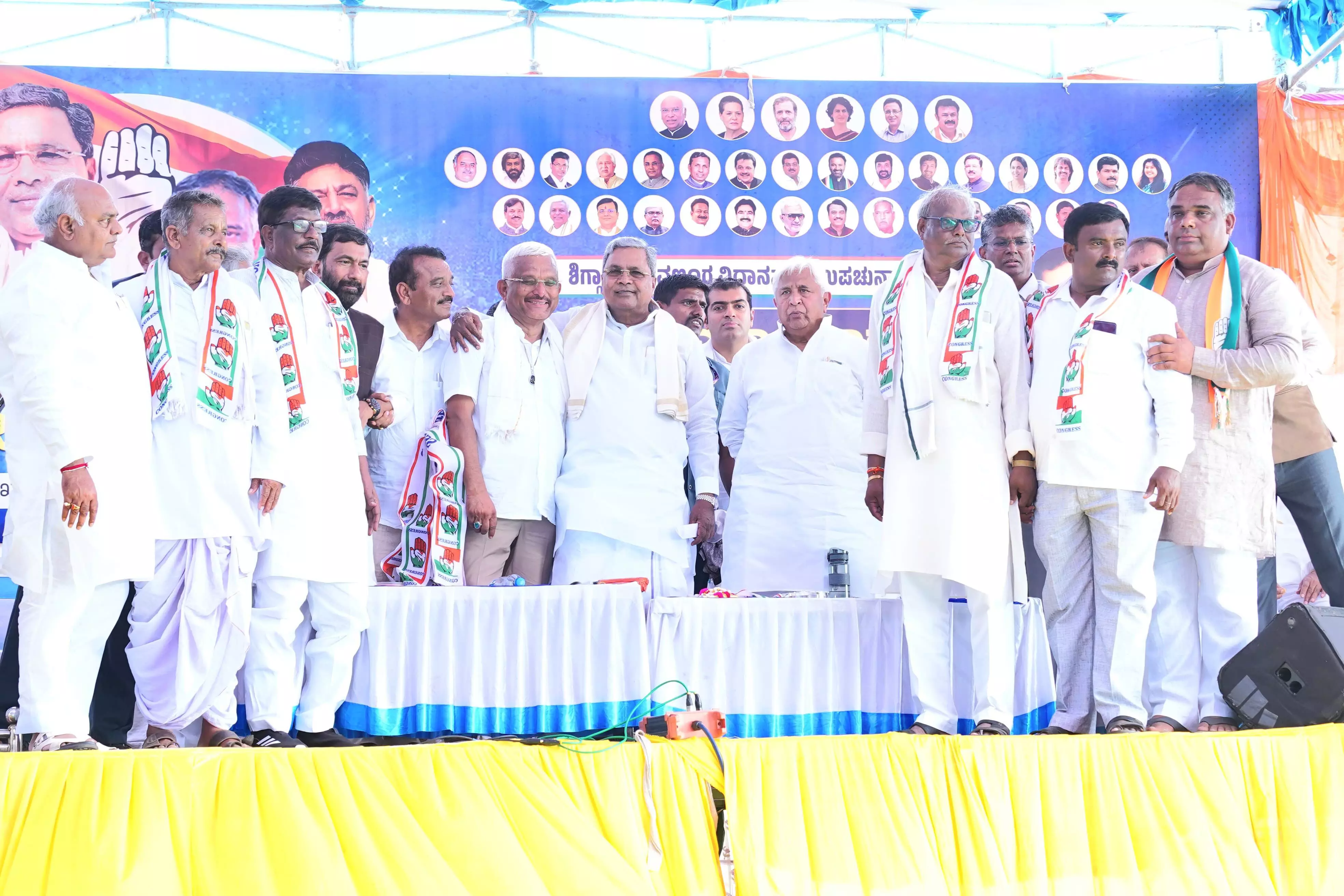 Siddaramaiah with Ajjampeer Qadri