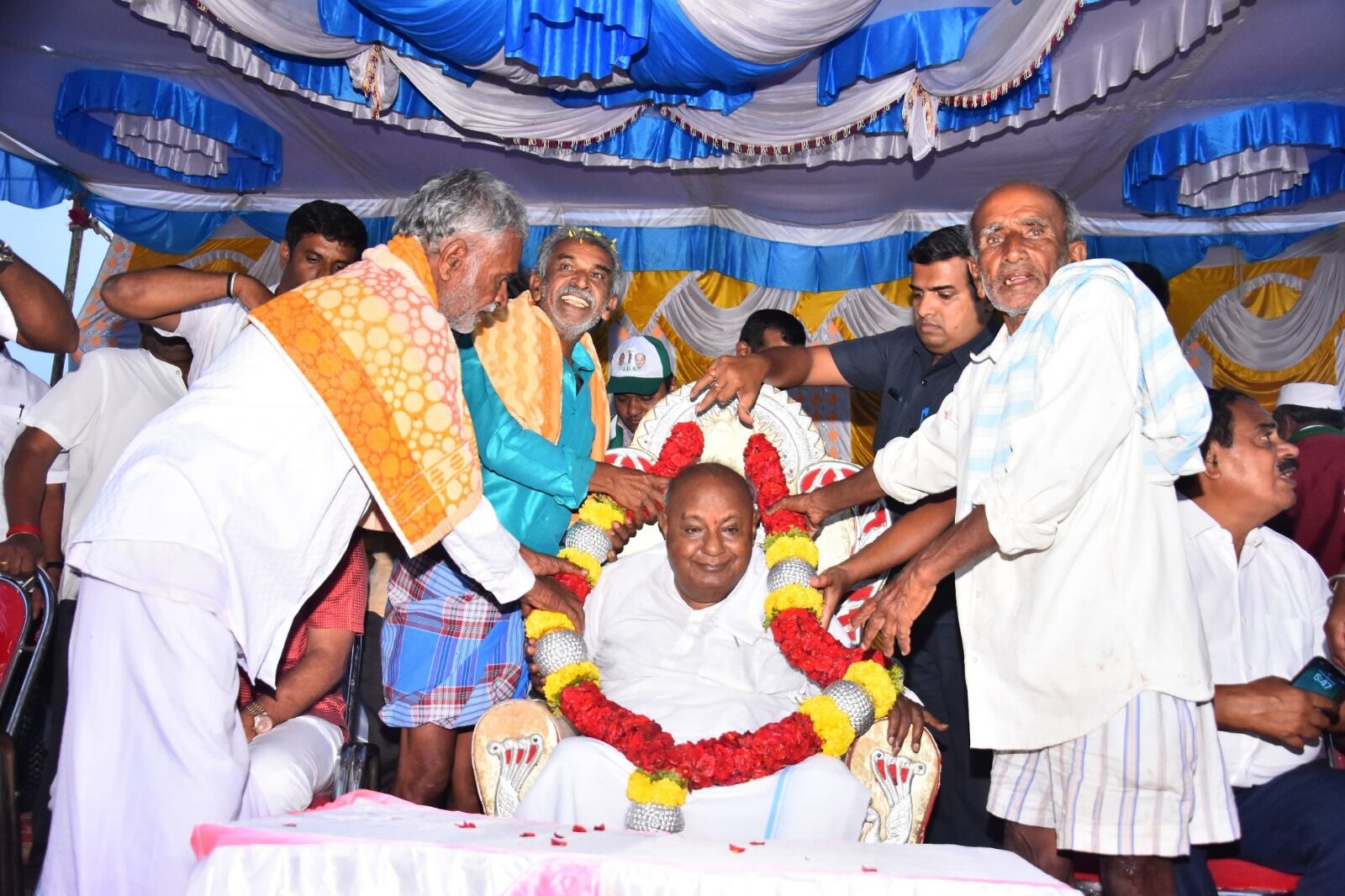 Photoof  HD Devegowda