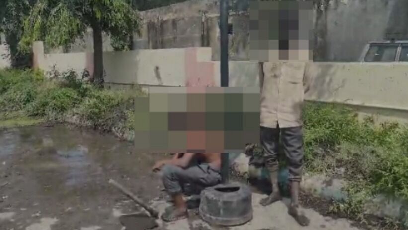 ತುಮಕೂರು | ಬಸ್‌ ನಿಲ್ದಾಣದಲ್ಲಿನ ಶೌಚಗುಂಡಿಯನ್ನು ದಲಿತ ಬಾಲಕನಿಂದ ಸ್ವಚ್ಚಗೊಳಿಸಿದ ಸಿಬ್ಬಂದಿ!