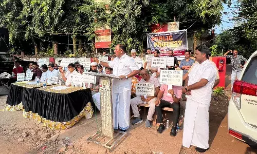 ಉಪ್ಪಳ ಫ್ಲೈ ಓವರ್ ನ್ನು ಕೈಕಂಬಕ್ಕೆ ವಿಸ್ತರಿಸಲು ಆಗ್ರಹಿಸಿ ಧರಣಿ