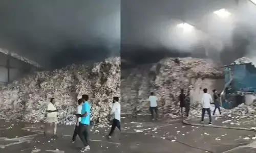 ಯಾದಗಿರಿ | ಹತ್ತಿ ಫ್ಯಾಕ್ಟರಿಗೆ ಆಕಸ್ಮಿಕ ಬೆಂಕಿ : ಲಕ್ಷಾಂತರ ಮೌಲ್ಯದ ಹತ್ತಿ ಭಸ್ಮ