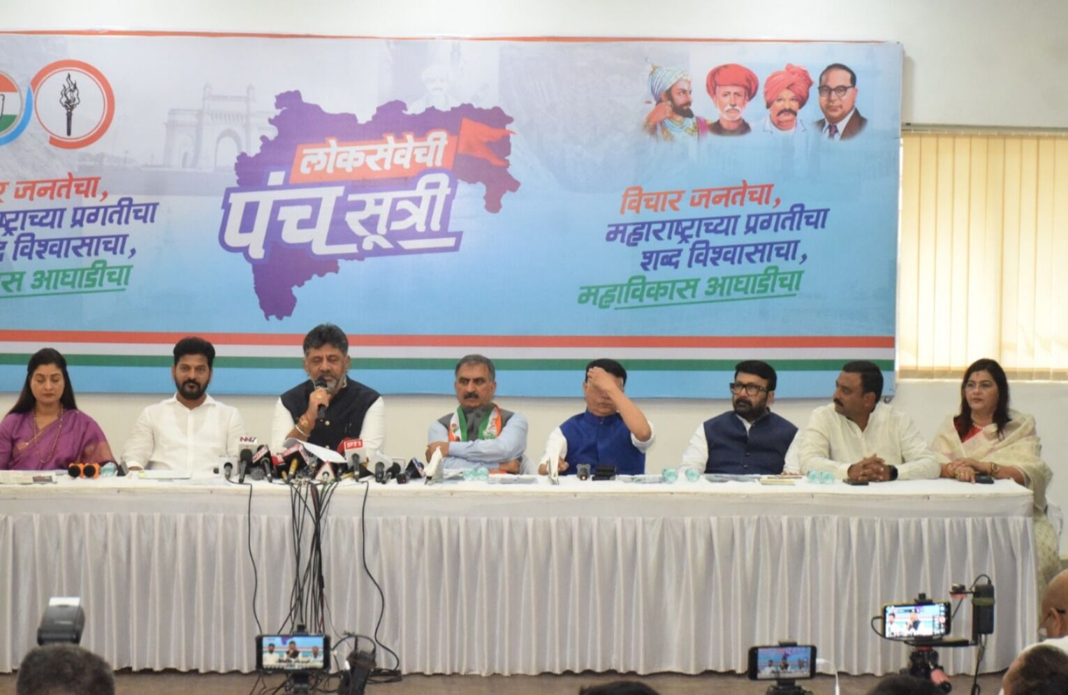 ಕರ್ನಾಟಕದಲ್ಲಿ ಗ್ಯಾರಂಟಿ ಅನುಷ್ಠಾನದ ಬಗ್ಗೆ ʼಮಹಾಯುತಿʼ ನಾಯಕರು ಅಧ್ಯಯನ ಮಾಡಲಿ : ಡಿ.ಕೆ.ಶಿವಕುಮಾರ್