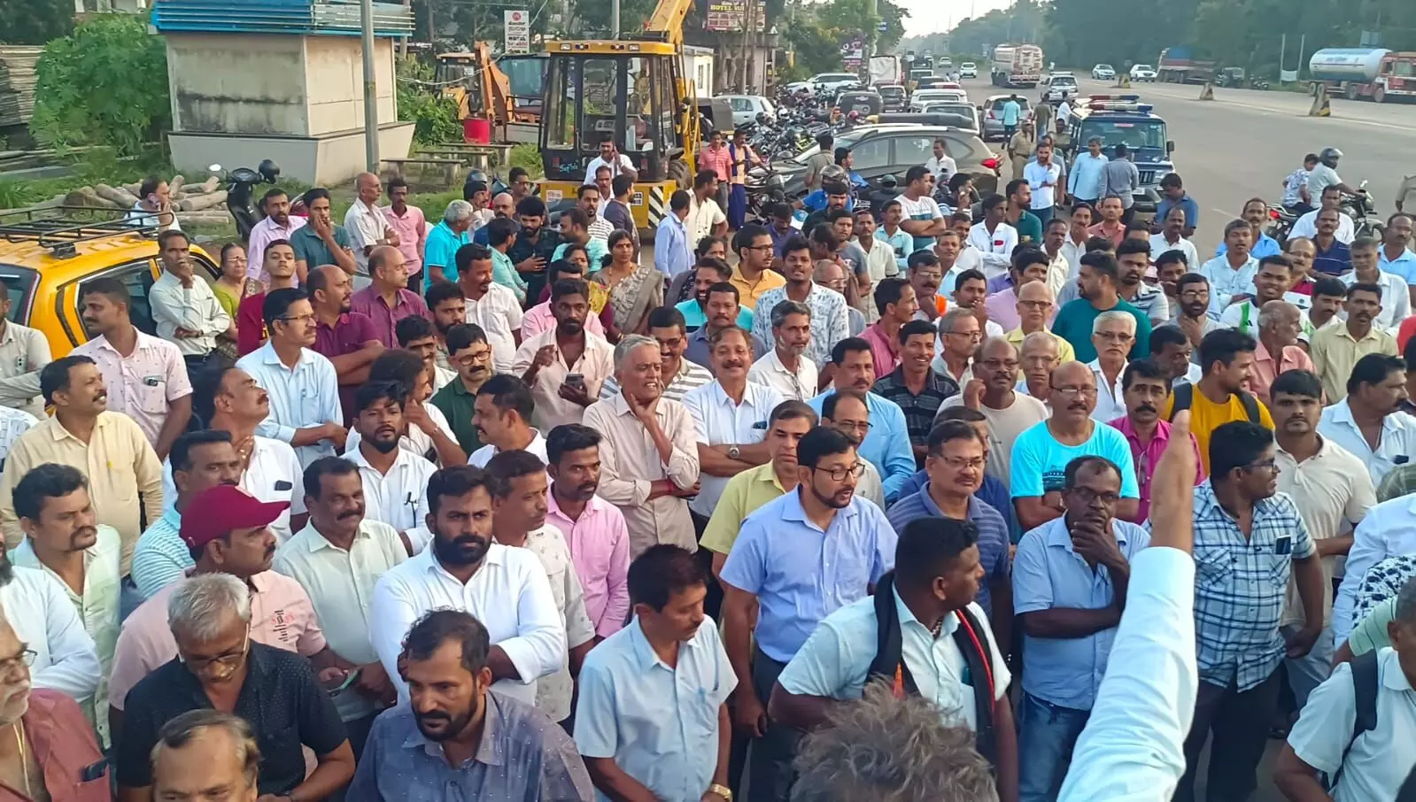 ಸಾಸ್ತಾನ ಟೋಲ್‌ಗೇಟ್ ಸಮಸ್ಯೆ:  ರಾಷ್ಟ್ರೀಯ ಹೆದ್ದಾರಿ ಜಾಗೃತಿ ಸಮಿತಿ ವತಿಯಿಂದ ಪ್ರತಿಭಟನೆ