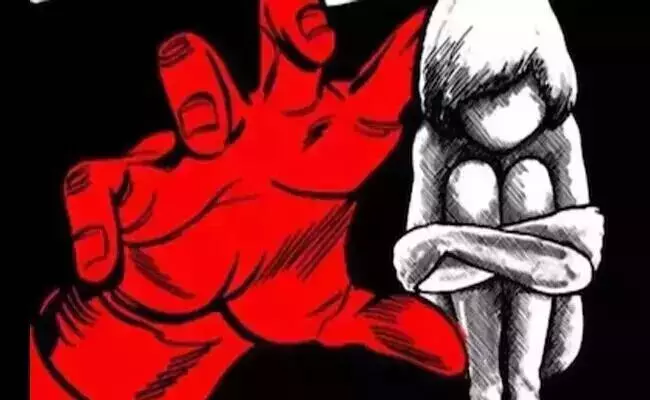 ಉತ್ತರ ಪ್ರದೇಶ | ಅಪ್ರಾಪ್ತ NEET ವಿದ್ಯಾರ್ಥಿನಿಯನ್ನು ಒತ್ತೆಯಾಳಾಗಿಟ್ಟು ಅತ್ಯಾಚಾರ: ಇಬ್ಬರು ಶಿಕ್ಷಕರ ಬಂಧನ